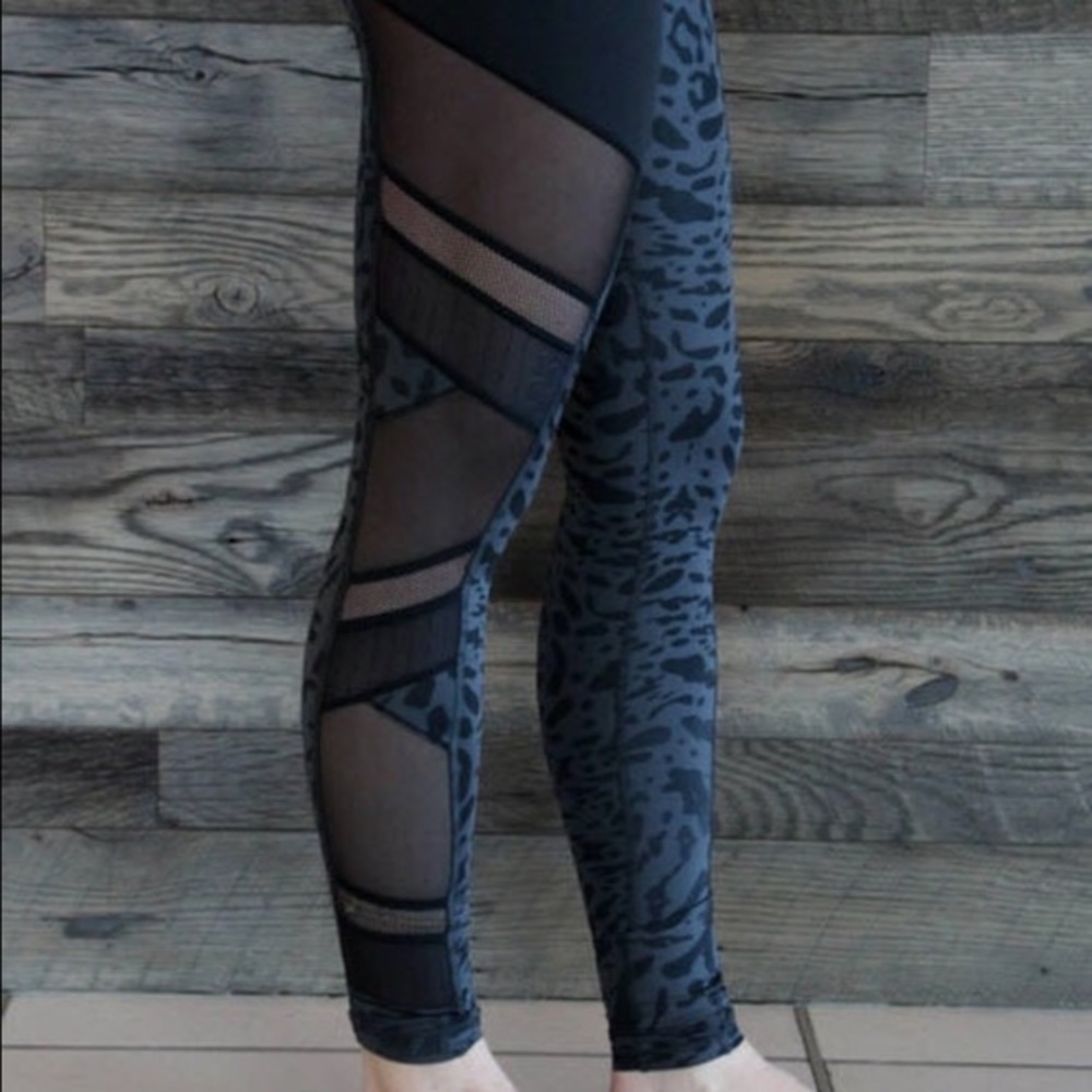 NWT Lululemon black mesh just breathe pants
